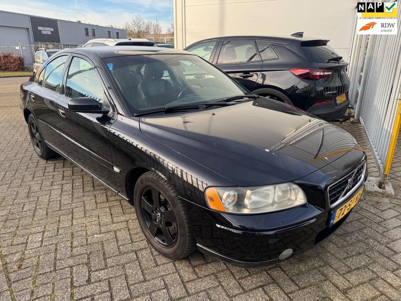 Volvo S60 - 2.0T Edition II AIRCO, LEER, PDC - AutoWereld.nl