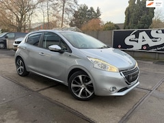 Peugeot 208 - 1.2 PureTech Style Pack Plus