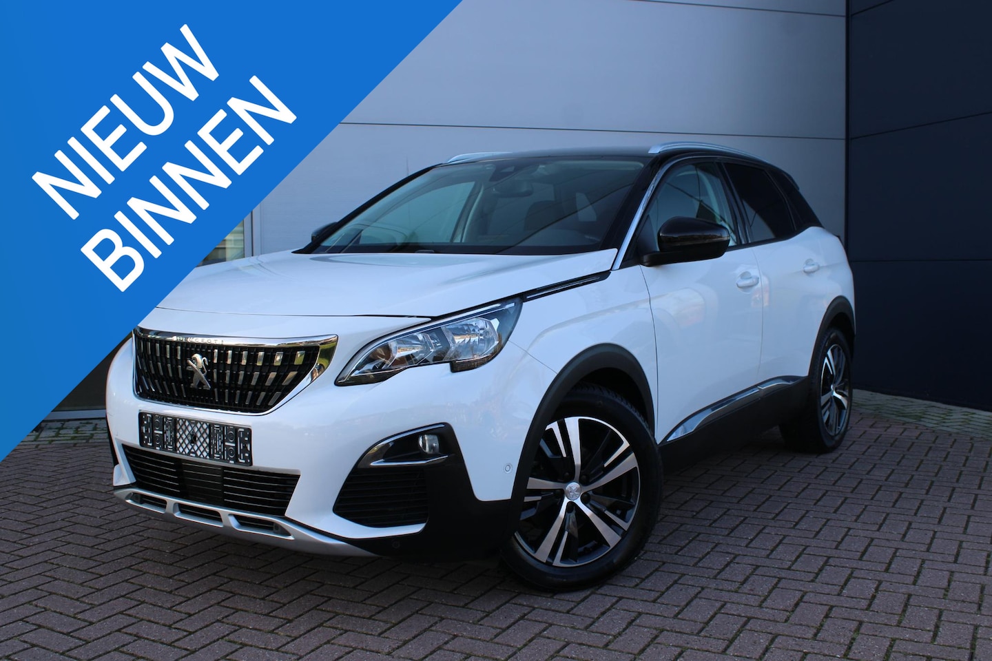 Peugeot 3008 - 1.2 PureTech 130pk Allure Automaat Airco Navi Camera Carplay Zeer mooi - AutoWereld.nl