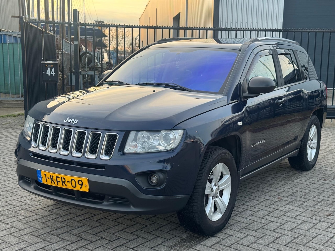 Jeep Compass - 2.0 Sport Navi Clima Lpg G3 - AutoWereld.nl