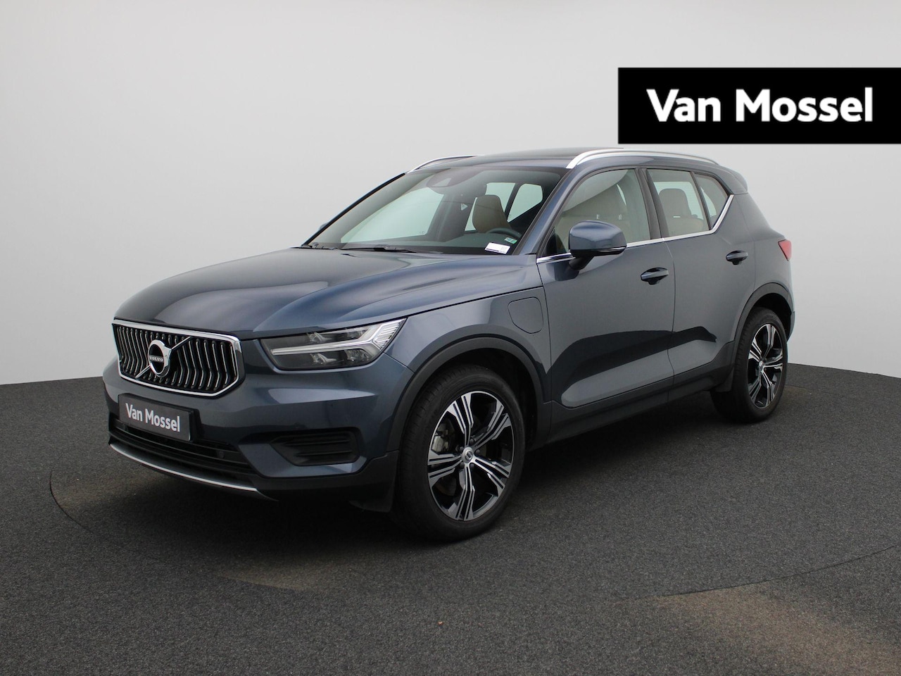 Volvo XC40 - 1.5 T4 Recharge Inscription | Automaat | Panoramadak | Harman Kardon | Leder | Apple Carpl - AutoWereld.nl