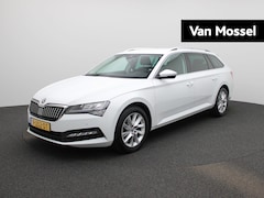 Skoda Superb Combi - 1.5 TSI ACT Business Edition | ACC | Carplay | Trekhaak | Climate control Facelift model |