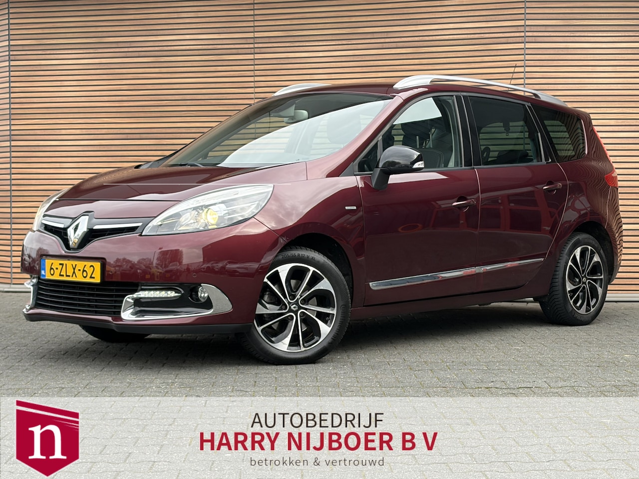 Renault Grand Scénic - 1.2 TCe Bose Navi / Cruise / LM velgen / Bose geluidsysteem / Camera - AutoWereld.nl