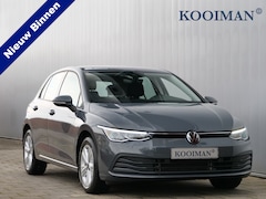 Volkswagen Golf - 1.0 eTSI Life Business 111 Pk Automaat Navigatie / Apple Carplay / DAB / Camera