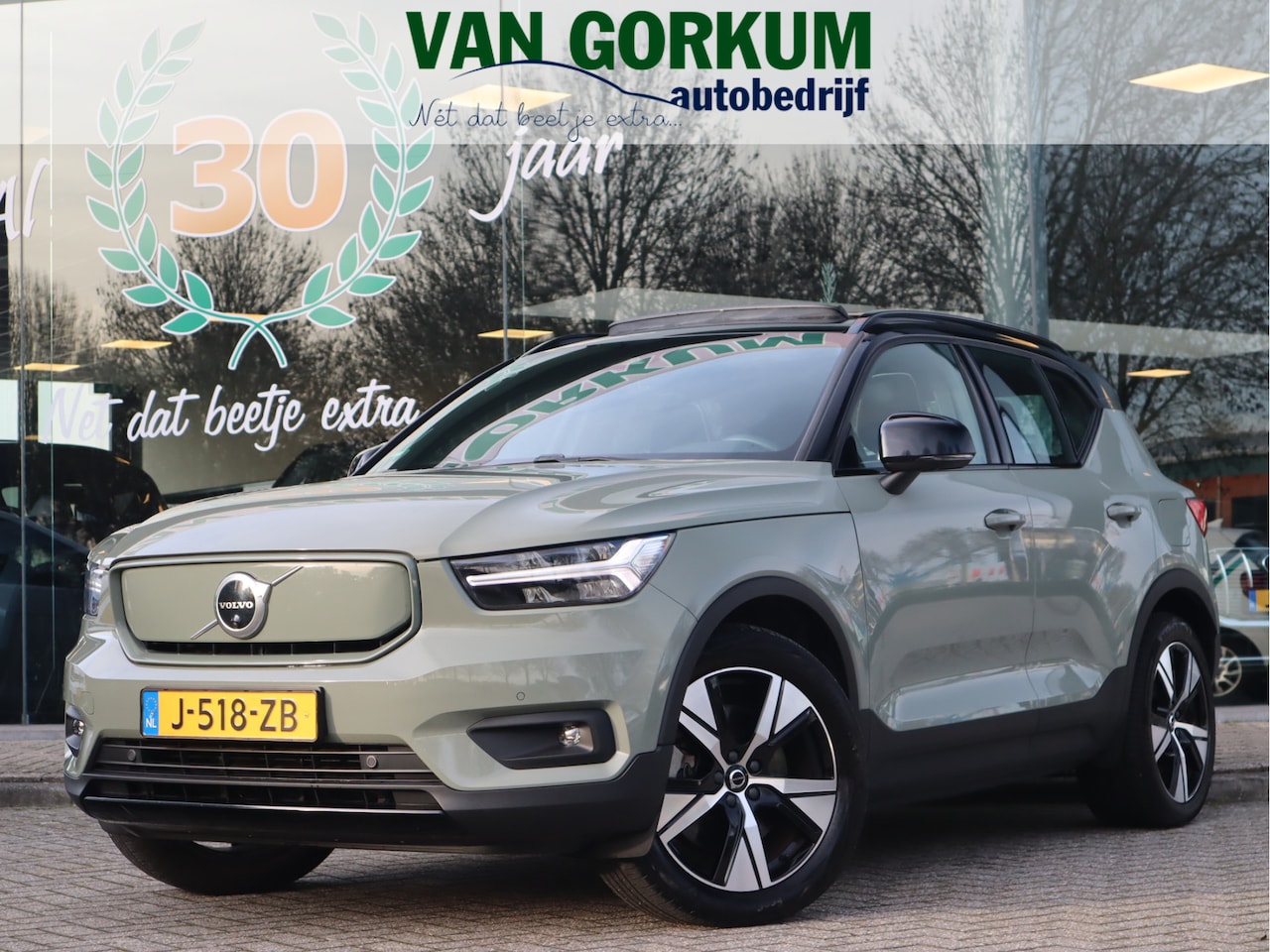 Volvo XC40 - Recharge P8 AWD R-Design / Panoramadak / 360camera - AutoWereld.nl