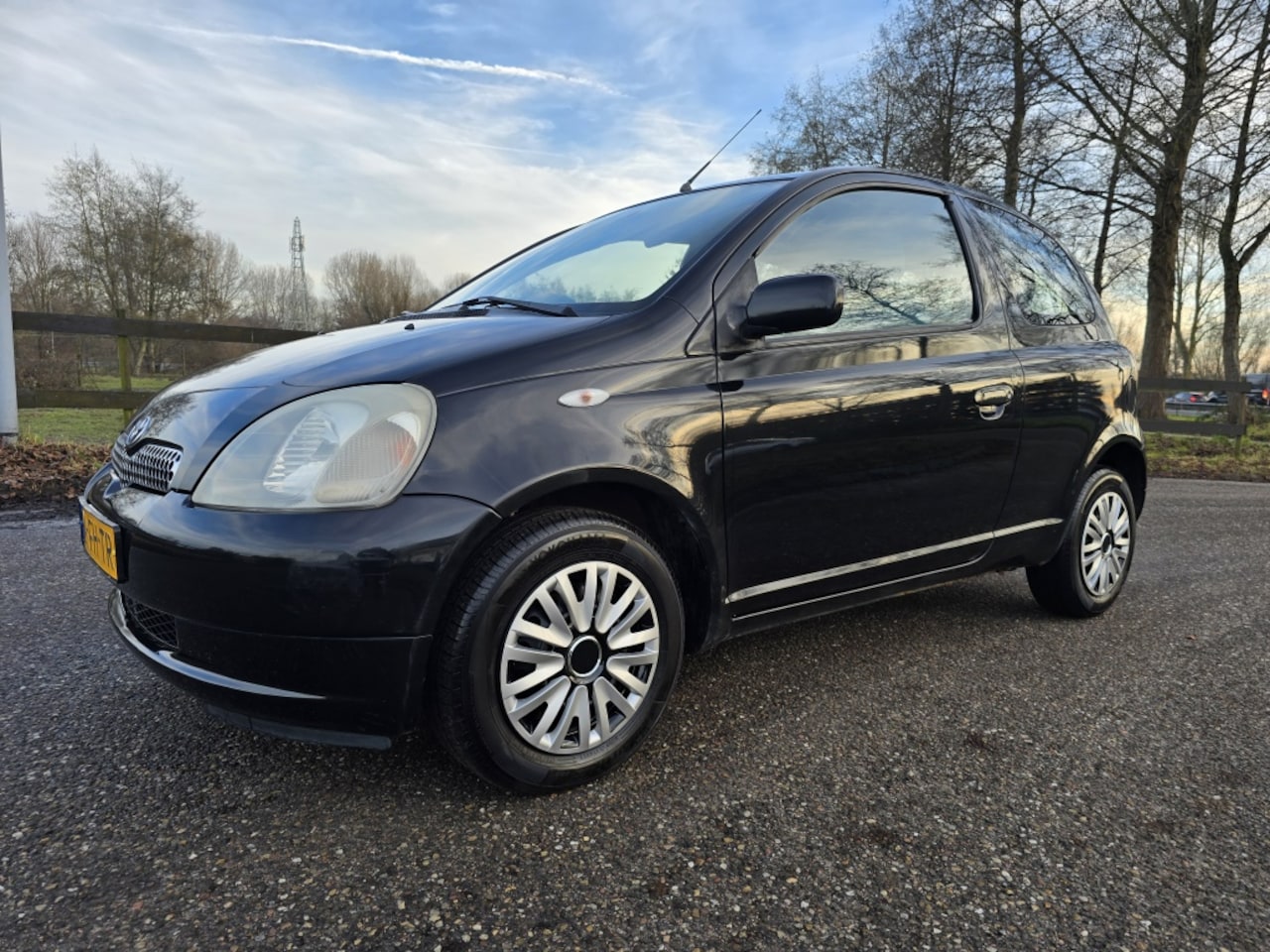 Toyota Yaris - 1.3-16V VVT-i Sol 1.3-16V VVT-i Sol - AutoWereld.nl