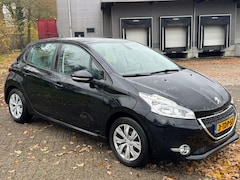 Peugeot 208 - 1.2 VTi Envy PDC/NAVI/DISTR.VV