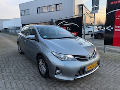 Toyota Auris - 1.8 Hybrid Aspiration (bj 2013) AUT|CAM|NAVi|DEALER OH