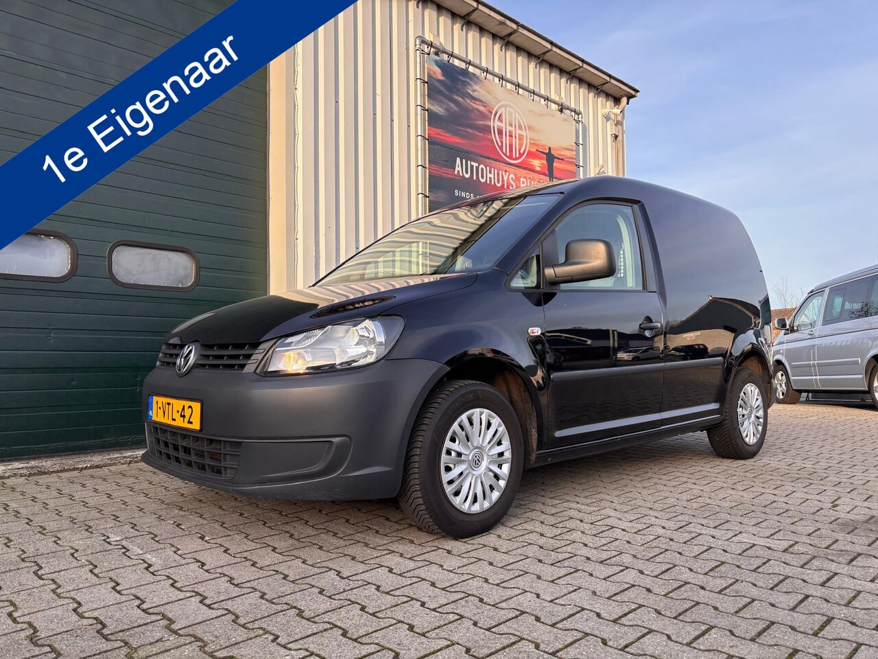 Volkswagen Caddy - 1.6 TDI trekhaak ,schuifdeur. dubbele deur MARGE !!! zondag open 2-11-2025 - AutoWereld.nl