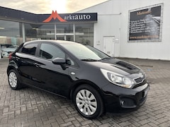 Kia Rio - 1.2 CVVT ComfortLine Bluetooth Stoelverwarming Parkeersensoren