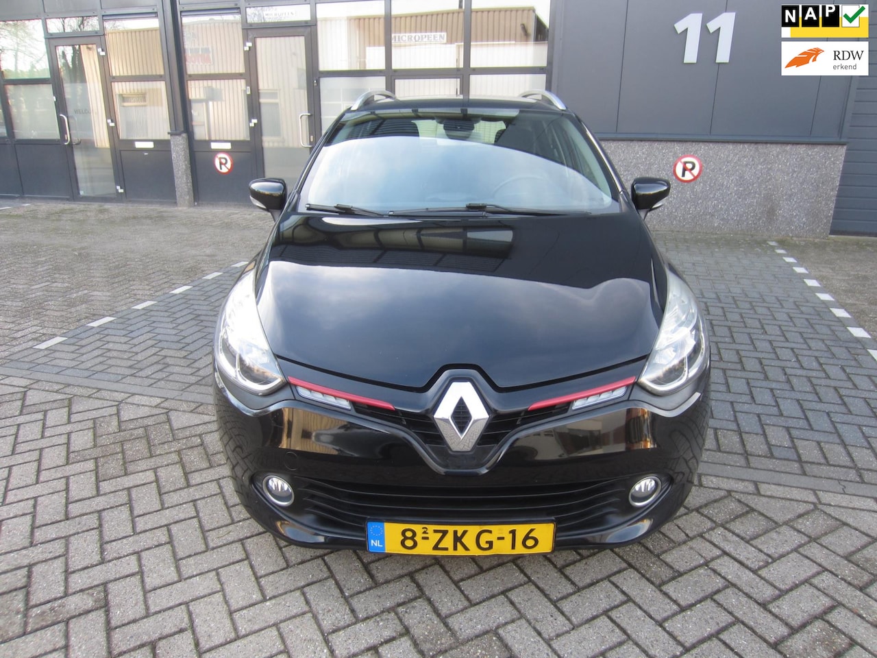 Renault Clio Estate - 1.2 Dynamique 2015 Airco Automaat Navi Camera NAP! APK! - AutoWereld.nl