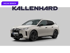 BMW iX - xDrive M70 - Full Option - Pano - B&W - Trekhaak - 112kWh