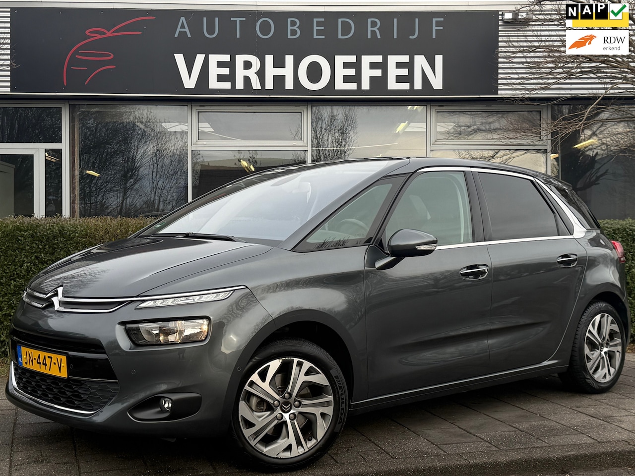 Citroën C4 Picasso - 1.6 e-THP Intensive - AUTOMAAT - NAP KM - TREKHAAK - PARKEERCAMERA - CLIMATE / CRUISE - VO - AutoWereld.nl