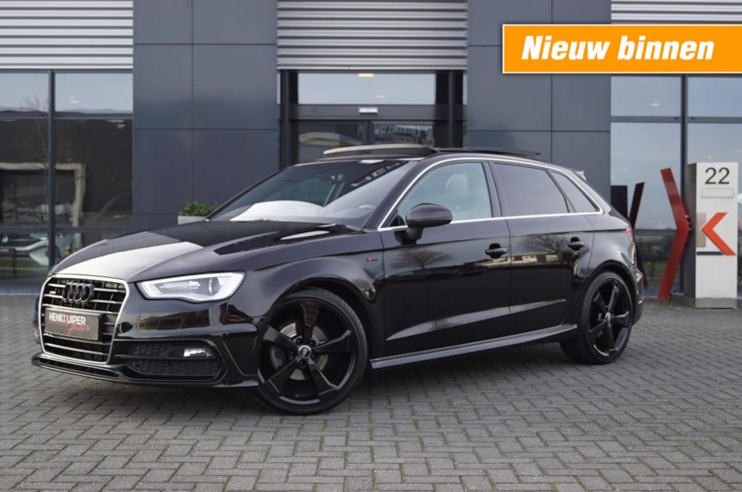 Audi A3 - 1.6 TDI S-Line / Panodak / Navi / BenO / Trekhaak afnb./ 19 LM / Xenon - AutoWereld.nl