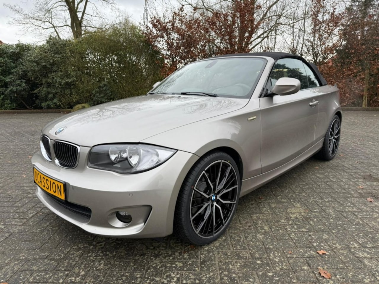 BMW 1-serie - 125I LEER NAVI ELEK STOELEN AUTOMAAT - AutoWereld.nl