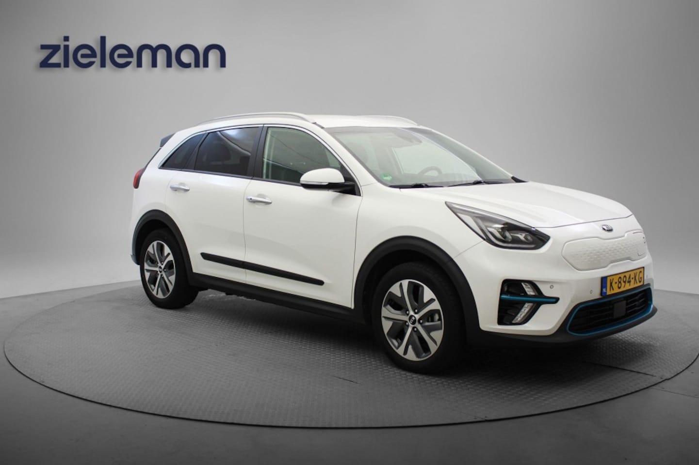 Kia Niro - E-Niro DynamicPlusLine 3 Fase 64 kWh - Carplay, Navi, Half Leer, Camera, Stuur/Stoelverw. - AutoWereld.nl