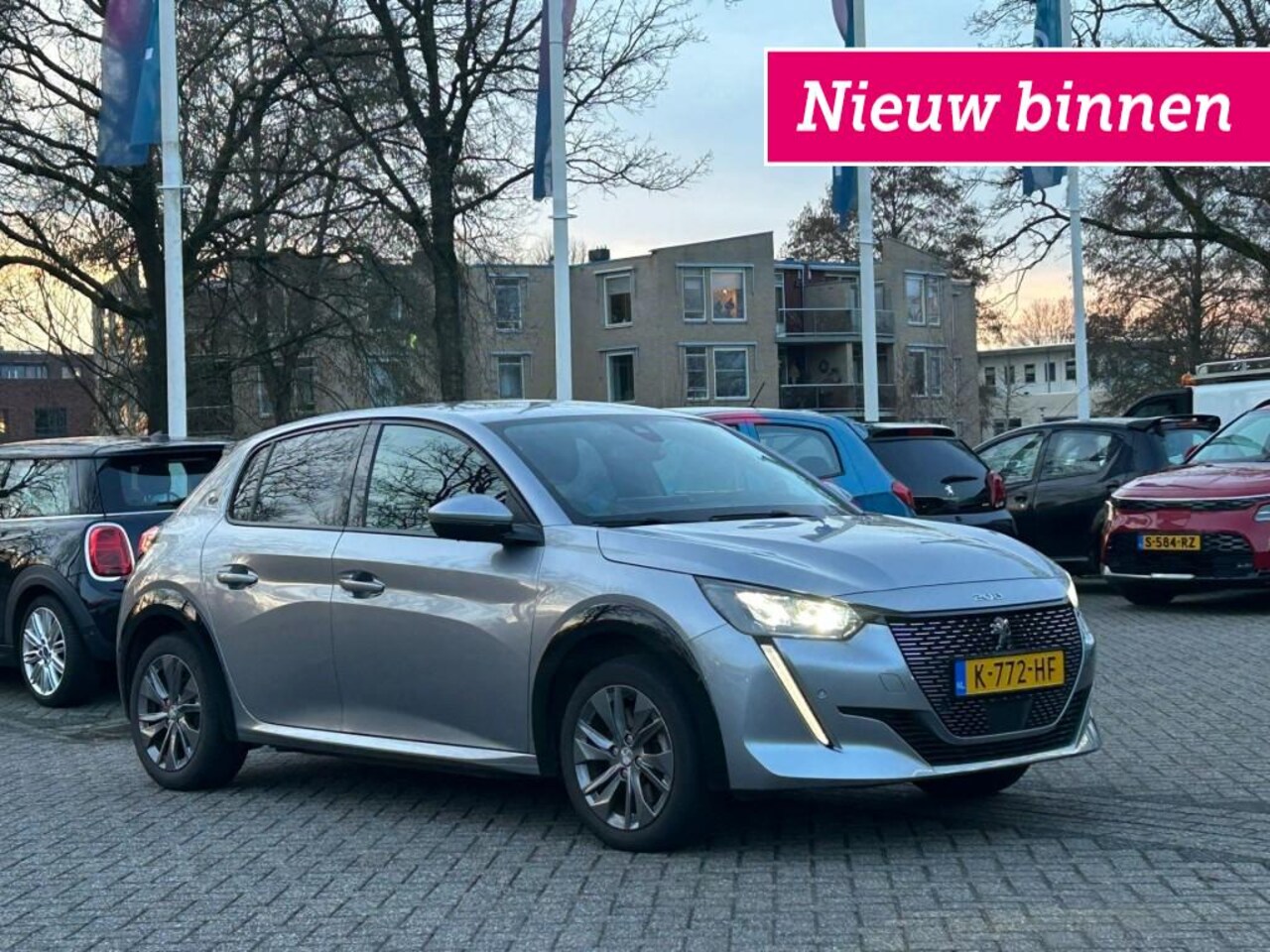 Peugeot e-208 - Allure Première 50 kWh - Digitaal Cockpit, Carplay, Navi, Camera, Cruise, Half Leer, Stoel - AutoWereld.nl