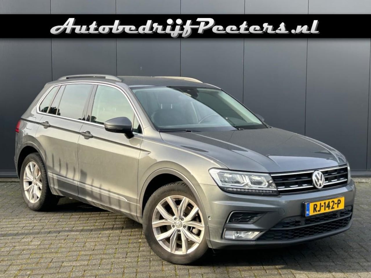 Volkswagen Tiguan - 1.4 TSI DSG LED ACC Navi Carplay Android Camera PDC Trekkhaak - AutoWereld.nl