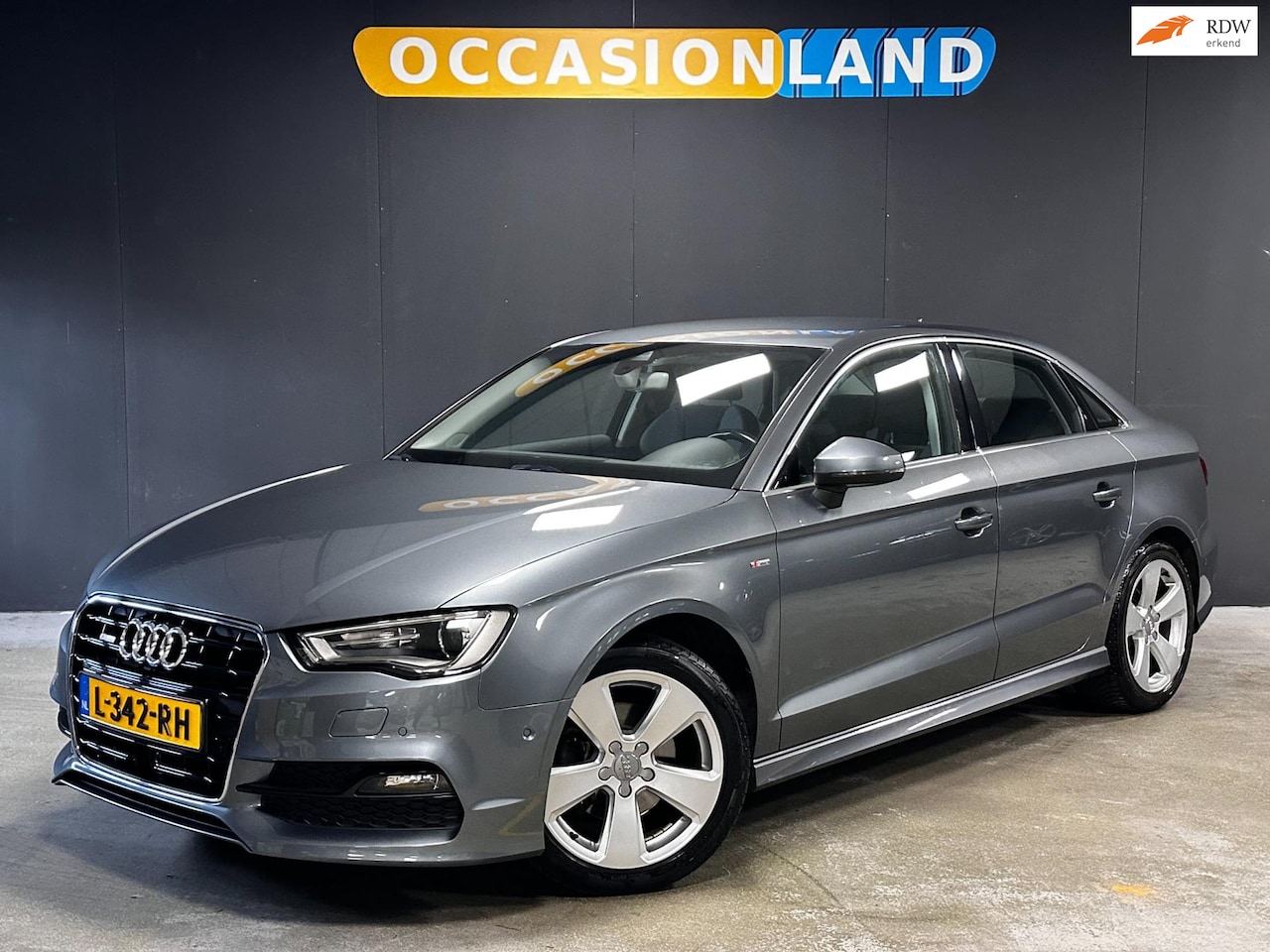Audi A3 Limousine - 1.4 TFSI Ambiente Pro Plus S-Line |ACC|LED|CAMERA|LANE+FRONT ASS|TREKH|BLUETOOTH|17INCH - AutoWereld.nl