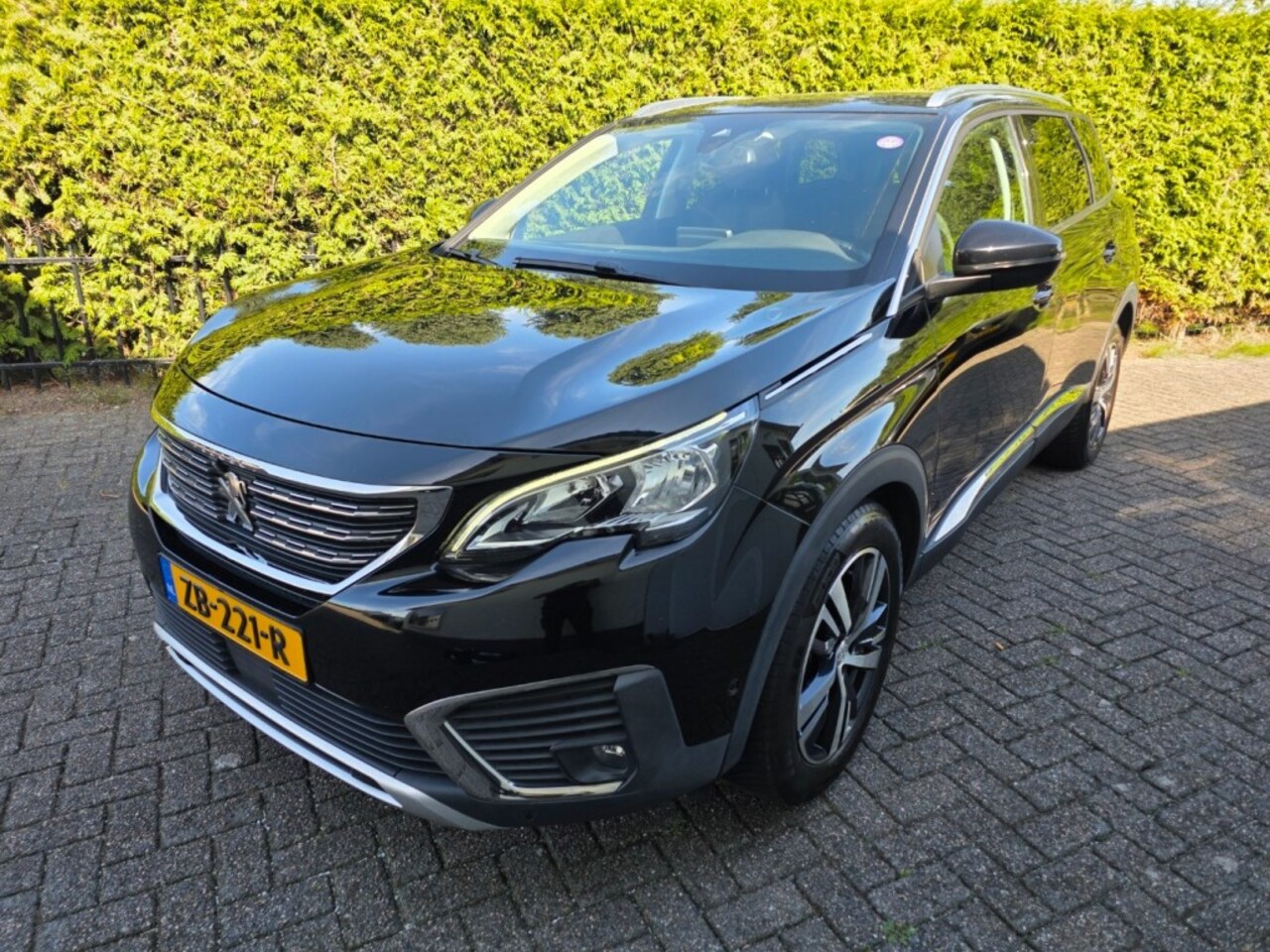 Peugeot 5008 - 1.2 Allure 7 persoons 360° AUTOMAAT - AutoWereld.nl