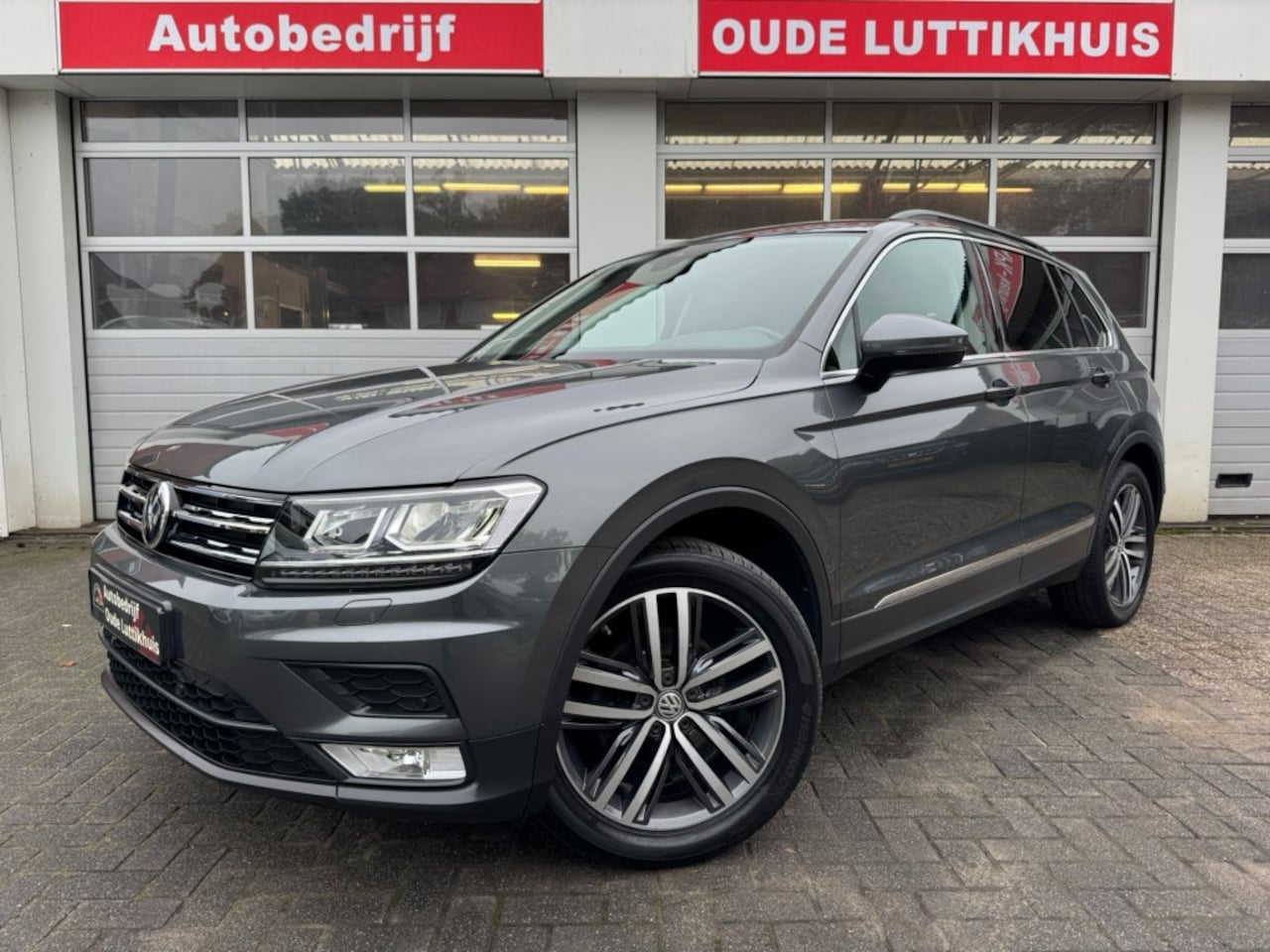 Volkswagen Tiguan - 1.4TSI 150PK DSG Highline Full-Led ACC Camera Navi - AutoWereld.nl
