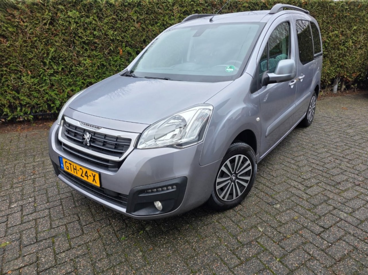 Peugeot Partner Tepee - Tepee 1.2 PureTech Active Nieuwe riem - AutoWereld.nl