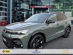 Volkswagen Tiguan - 1.5 TSI E-HYBRID R-LINE HenK/PANO-DAK/TREKHAAK/CAMERA/LEDER/MEMORY/HUD