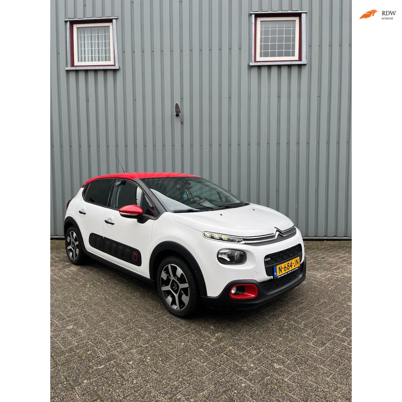Citroën C3 - 1.2 PureTech S&S Shine/carplay/navi/camera/trekhaak - AutoWereld.nl