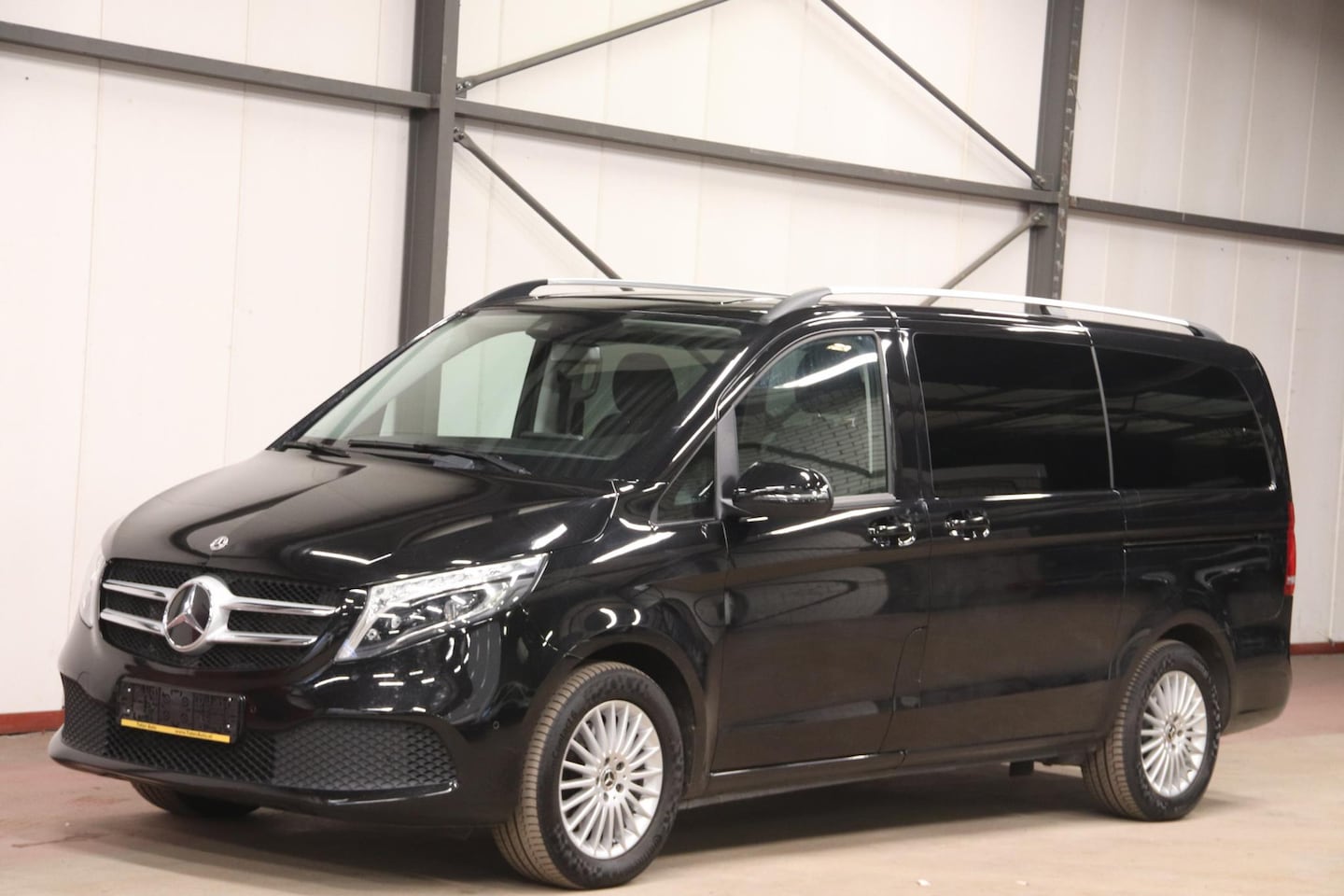 Mercedes-Benz V-klasse - V300D LANG 7 Personenbus DUBBELE SCHUIFDEUR - AutoWereld.nl