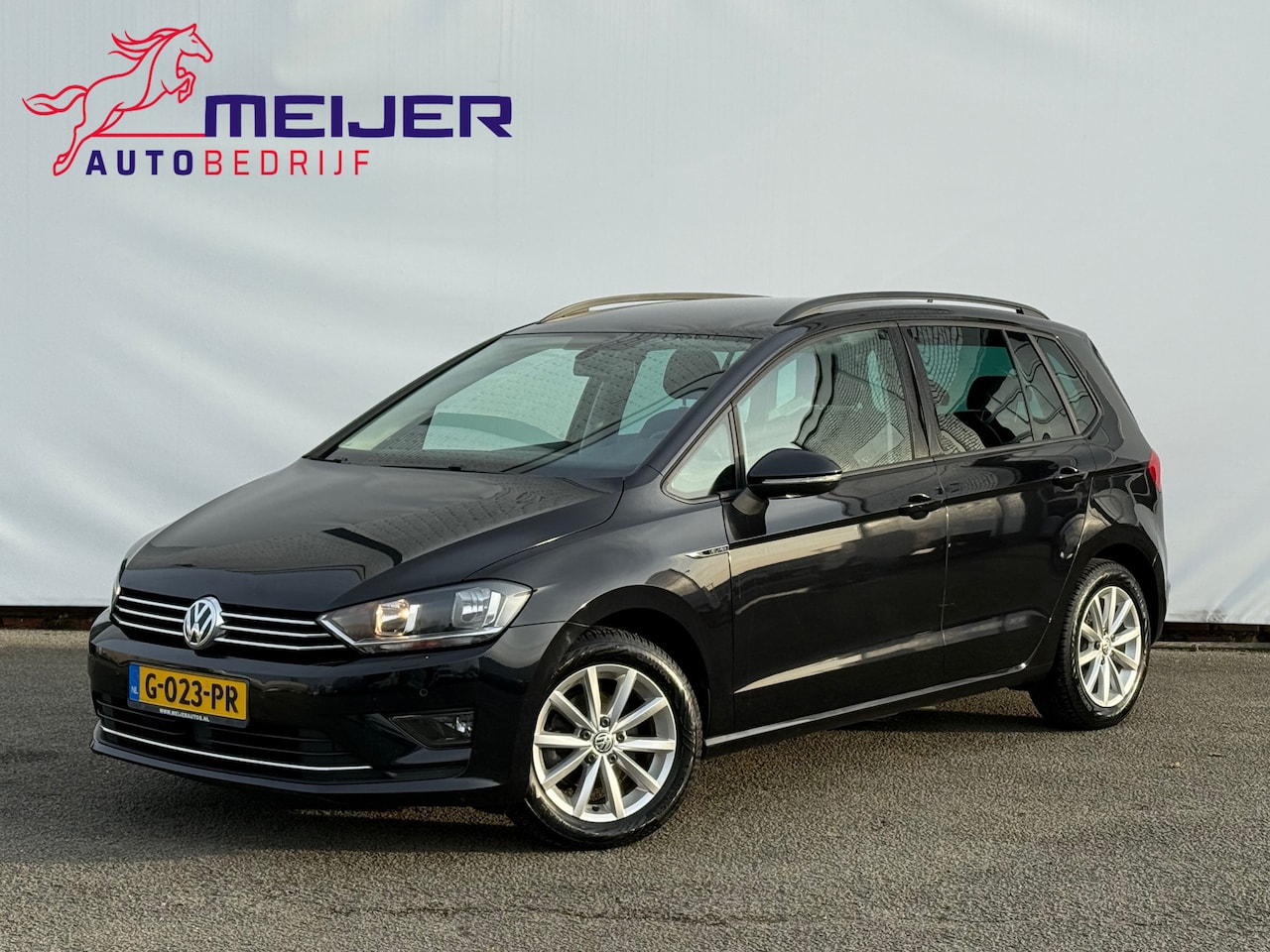 Volkswagen Golf Sportsvan - 1.2 TSI Business Edition Sportvelgen | Clima | Adaptive Cruise | Camera | Stoelverw | Trek - AutoWereld.nl