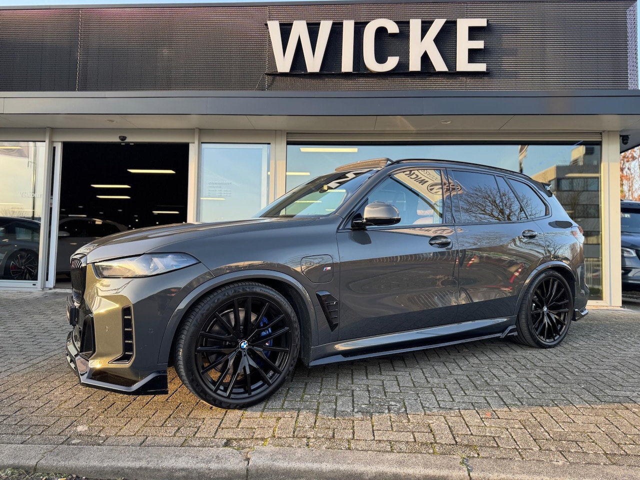 BMW X5 - XDrive50e MAXTON H&K HUD BTW Softclose PANO Trekhaak - AutoWereld.nl