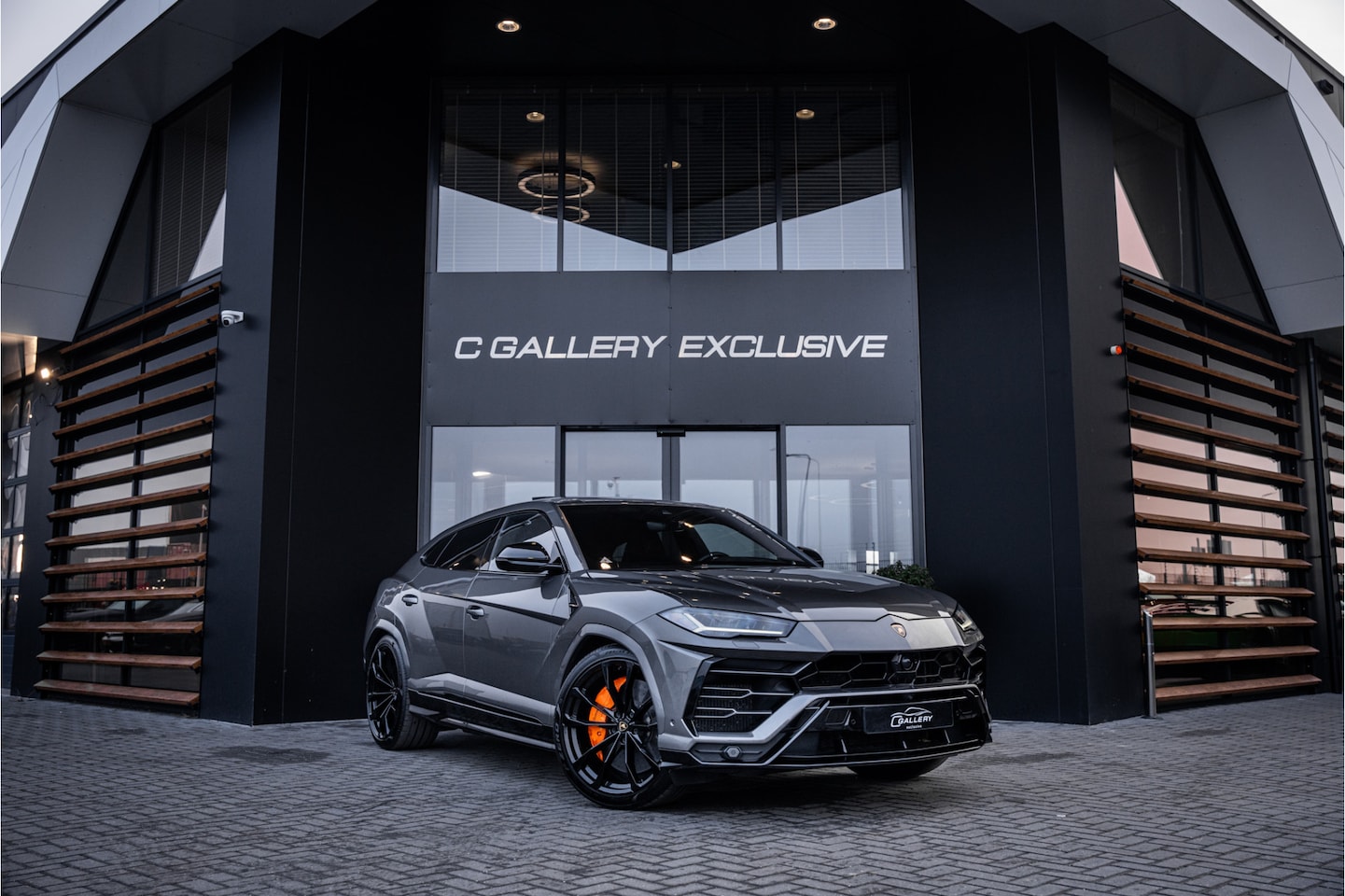 Lamborghini Urus - 4.0 V8 - Panorama | B&O Adv. | 23 Inch | Carbon - AutoWereld.nl