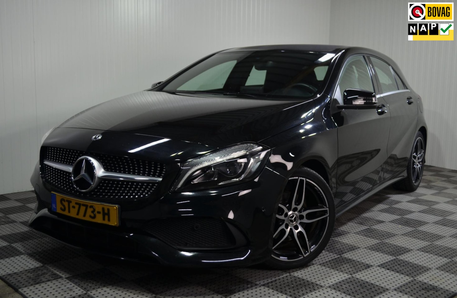 Mercedes-Benz A-klasse - 180 Sport Edition AMG / Carplay / Camera / NL auto - AutoWereld.nl