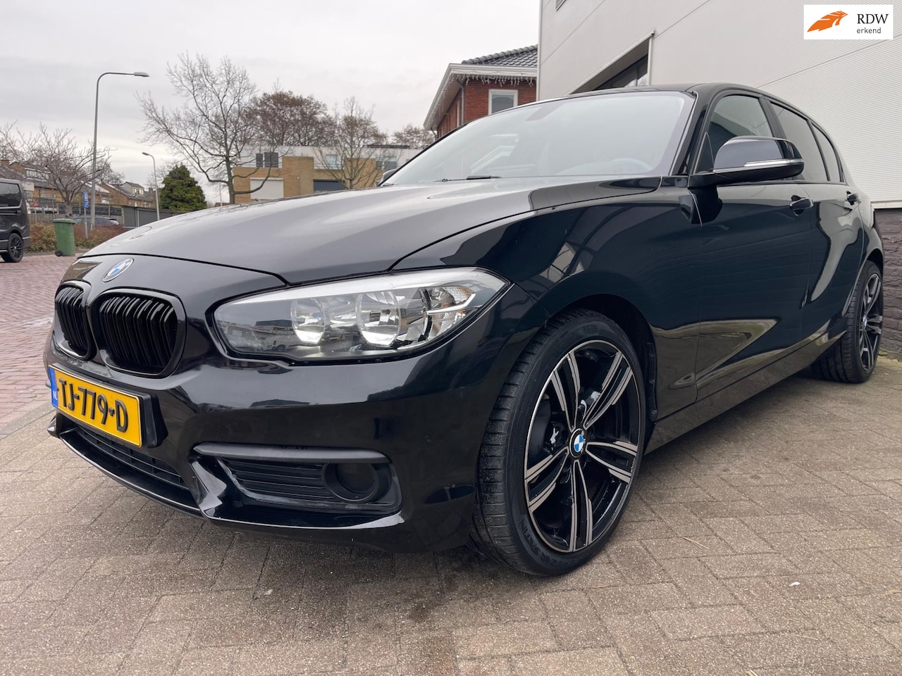 BMW 1-serie - 118i/Climate-c/Cruise-c/Led/Pdc/Bluetooth/6-Bak - AutoWereld.nl
