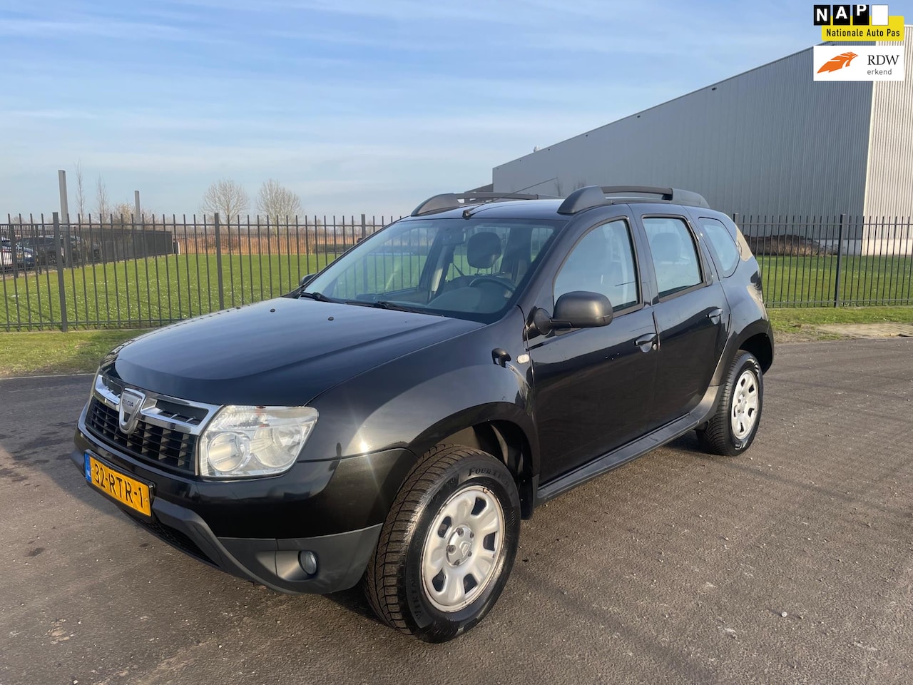 Dacia Duster - 1.6 Lauréate 2wd|Airco|Bj 2011Apk 7-2026!! - AutoWereld.nl