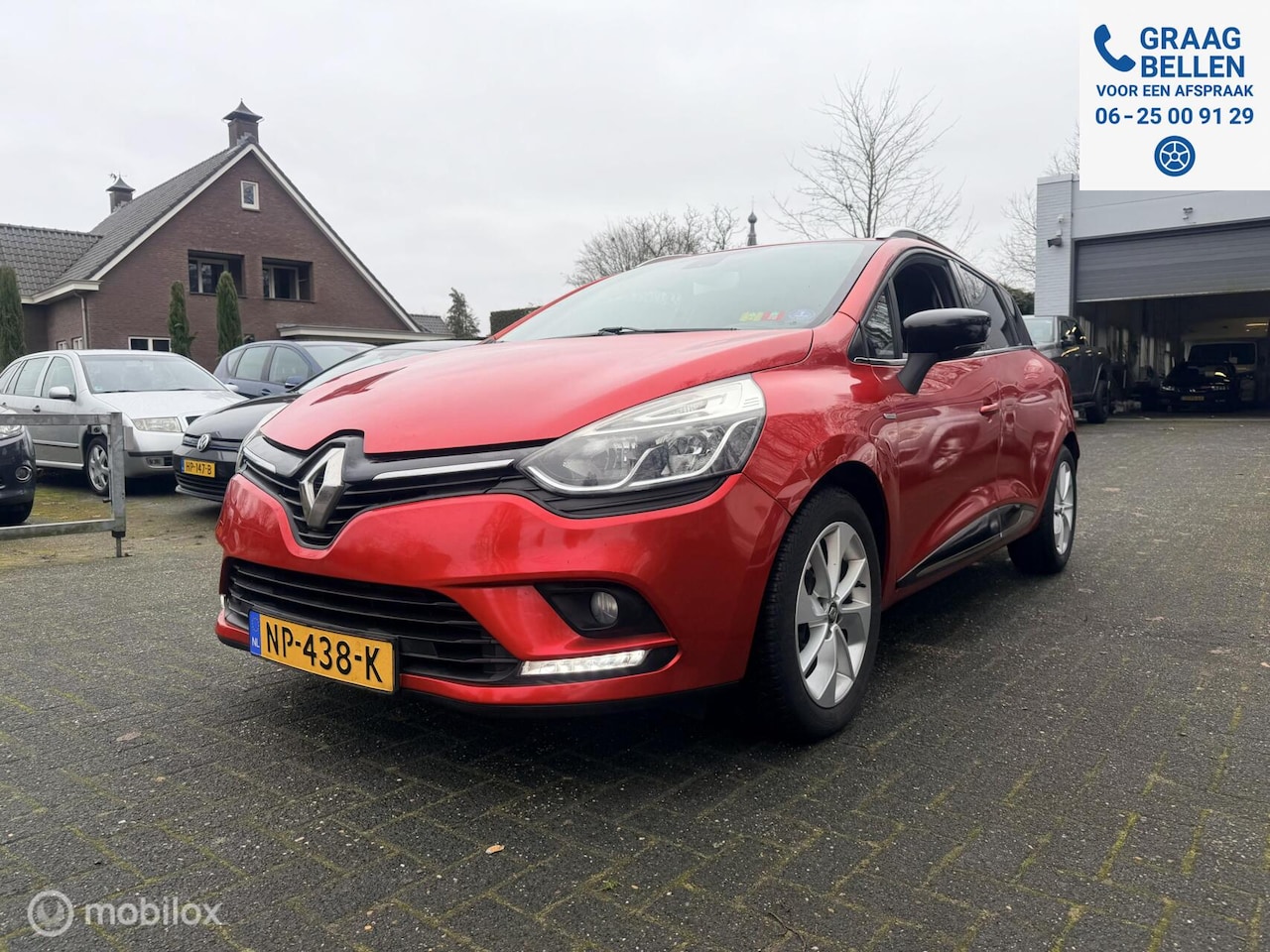 Renault Clio Estate - 0.9 TCe Limited Navi / Bluetooth / LM / PDC / Trekhaak - AutoWereld.nl