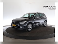 Volkswagen Tiguan - 1.5 TSI Life Business | Panoramadak | Trekhaak | Camera |