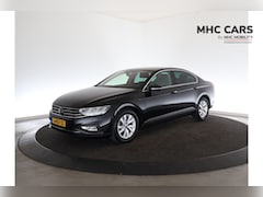 Volkswagen Passat - 1.5 TSI Comfort Business | Dodehoek | ACC | Winterpack | Keyless |
