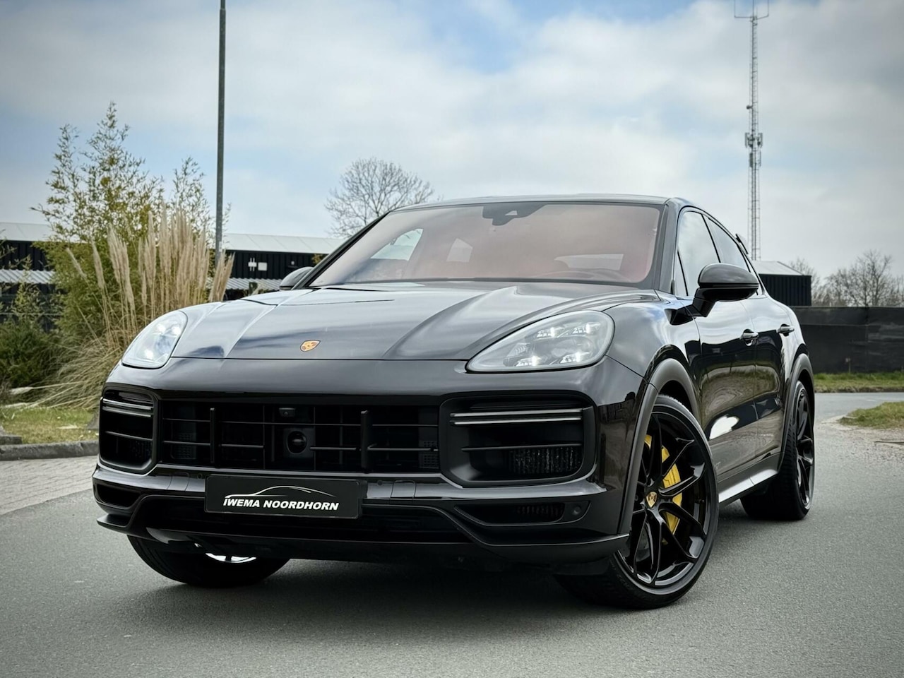Porsche Cayenne Coupé - 4.0 Turbo GT Approved garantie|Carbon|Burmester®| Keramisch|Softclose door|HUD - AutoWereld.nl