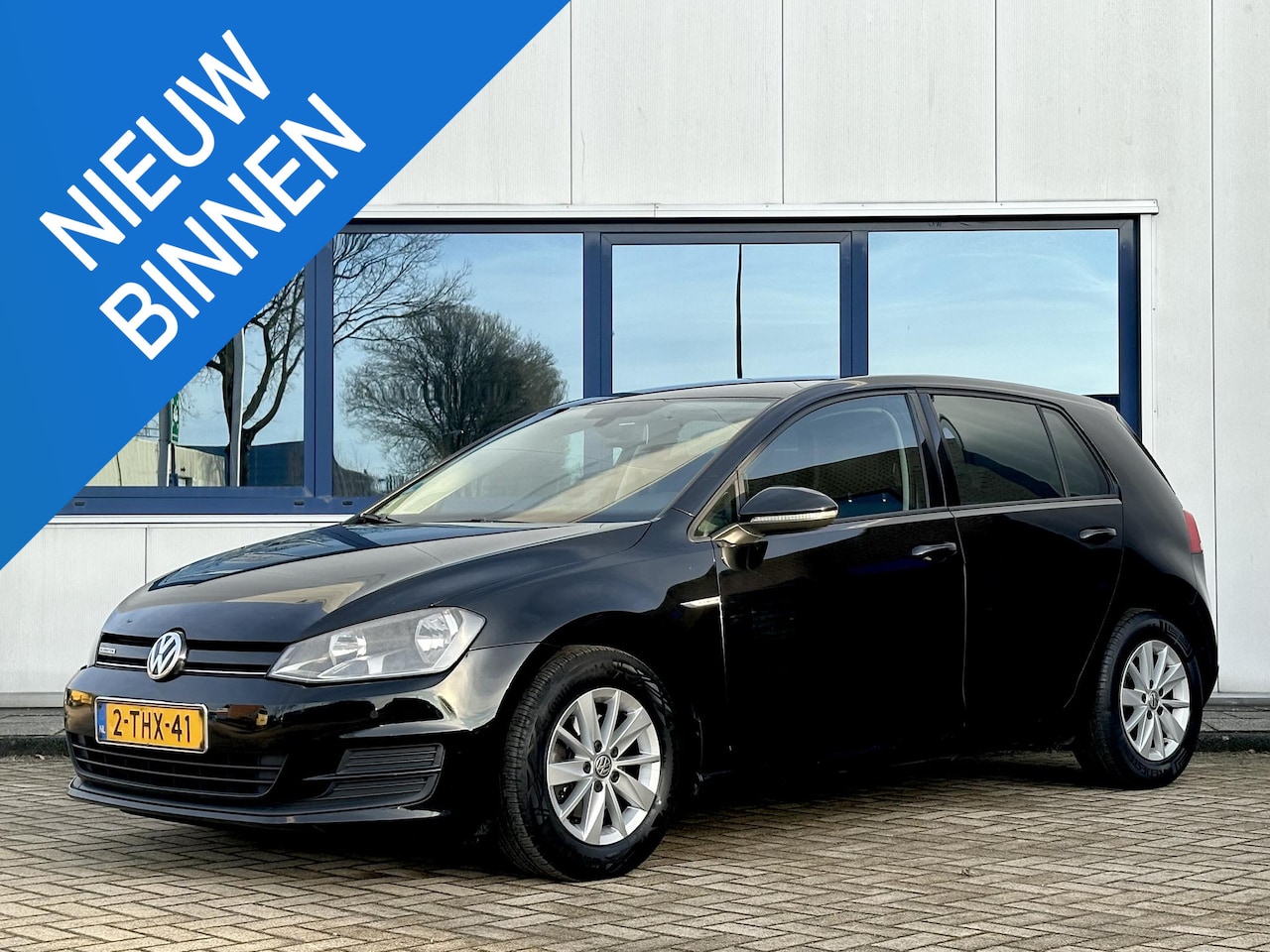 Volkswagen Golf - 1.6 TDI Comfortline BlueMotion l Navi l PDC l Bluetooth l NAP l - AutoWereld.nl