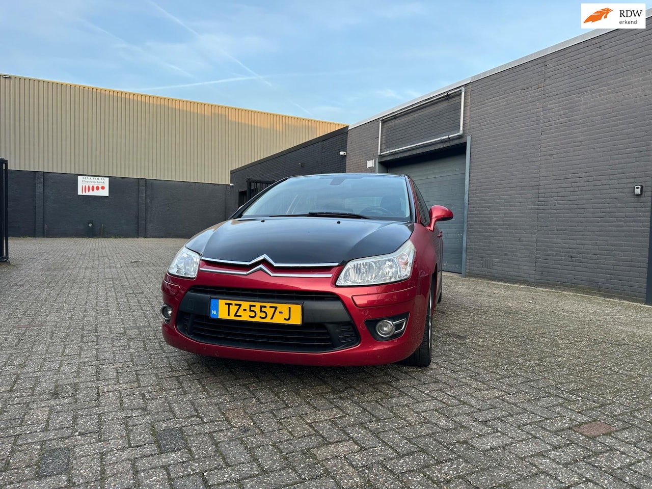 Citroën C4 - 1.6 VTi Prestige Clima Cruise Elek. Pakket LM-Wielen PDC Trekhaak. - AutoWereld.nl