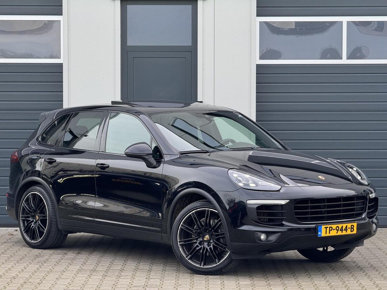 Porsche Cayenne - 3.0 D Tiptronic S / Facelift / Led / Pano / - AutoWereld.nl