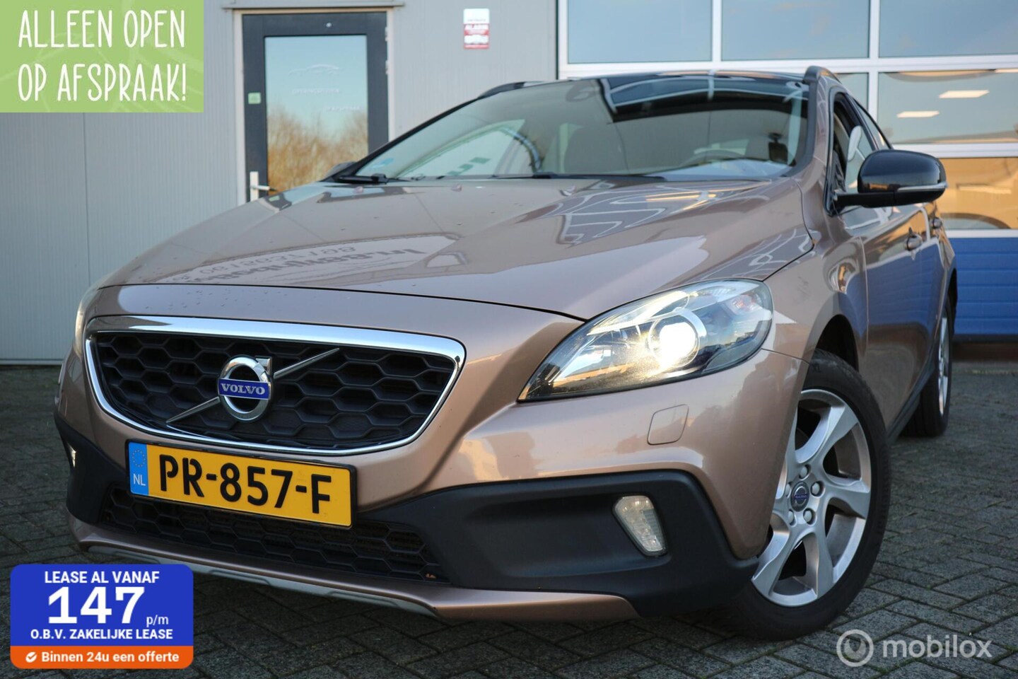 Volvo V40 Cross Country - 1.6 D2 Ocean Race PANORAMADAK/LEDER - AutoWereld.nl