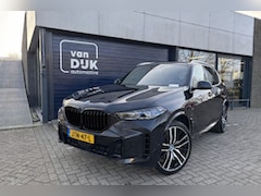 BMW X5 - xDrive50e M-Sport PANORAMA DAK HARMAN KARDON 360 CAMERA 22 INCH VELGEN LUCHTVERING