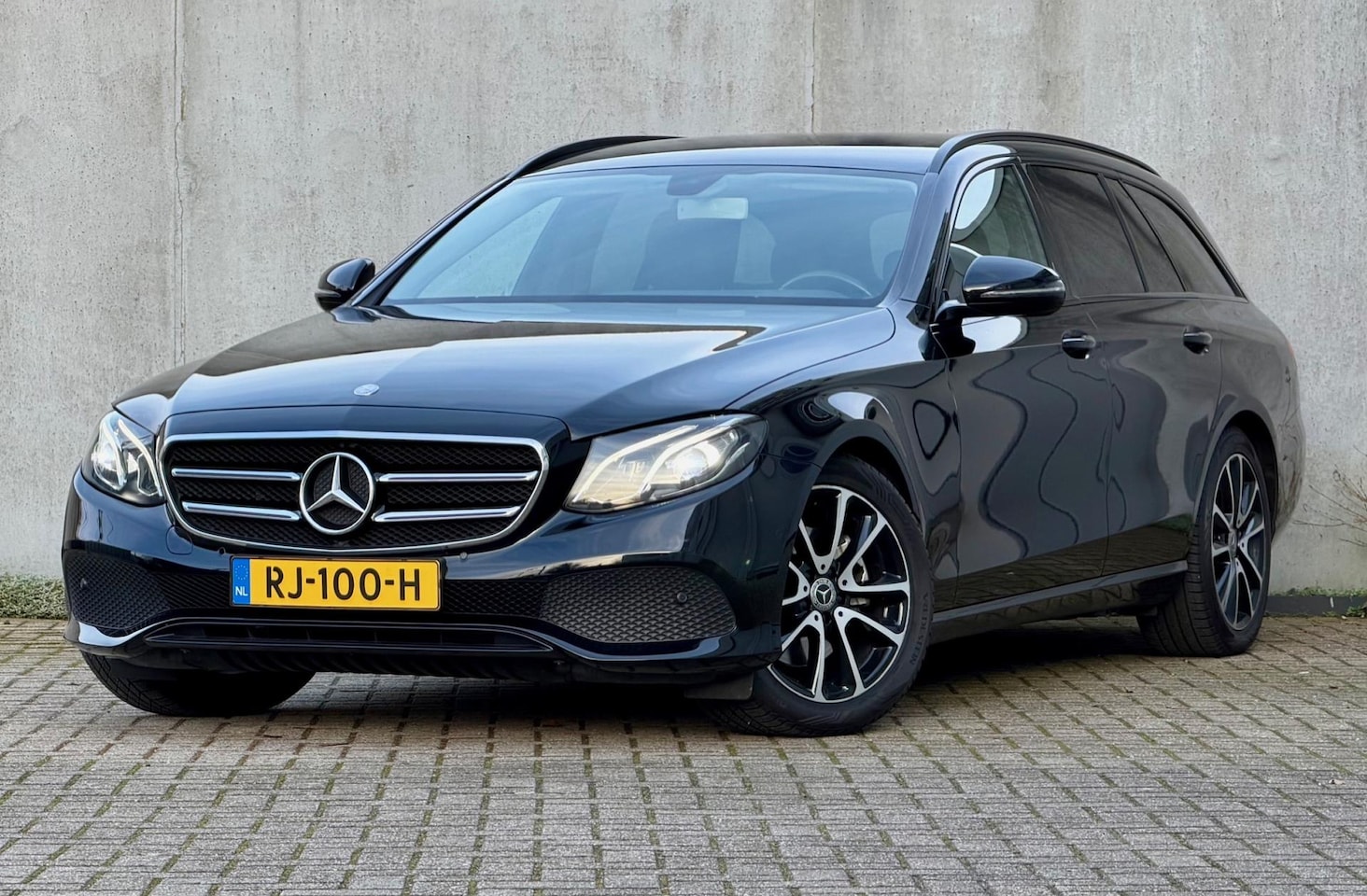 Mercedes-Benz E-klasse Estate - 220 d 195pk AMG-Line interieur - AutoWereld.nl
