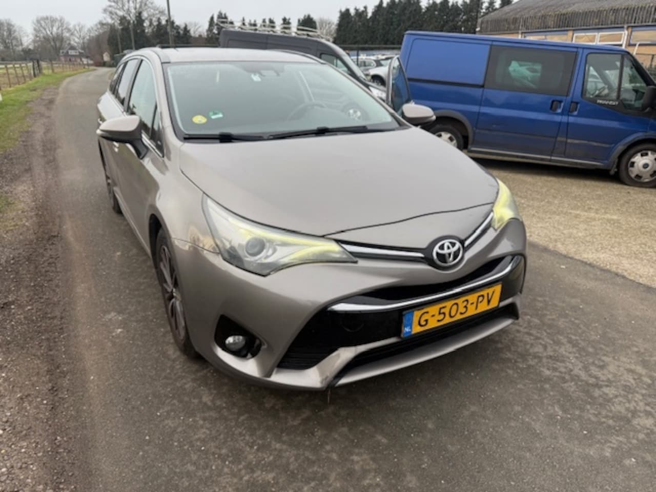 Toyota Avensis Touring Sports - 2.0 D-4D-F Executive 2.0 D-4D-F Executive - AutoWereld.nl