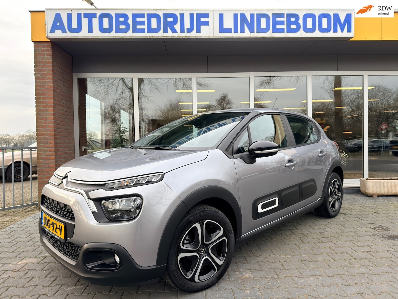 Citroën C3 - 1.2 PureTech Business Cruise control - AutoWereld.nl