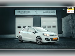 Kia Rio - 1.2 CVVT Plus Pack TREKHAAK LED LICHTMETAAL