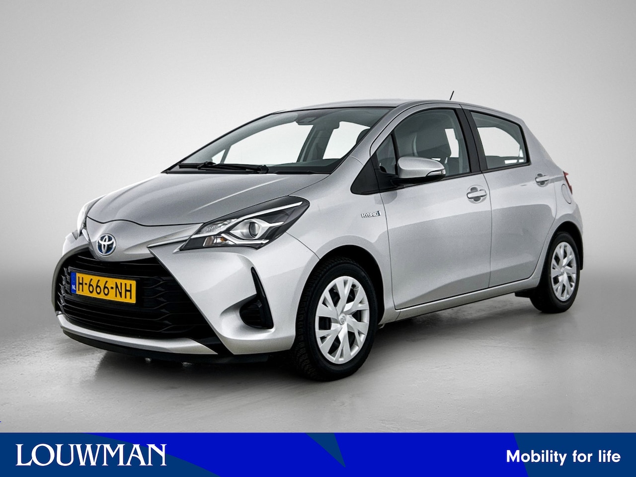 Toyota Yaris - 1.5 Hybrid Active | Afneembare trekhaak | Camera | Climate control | - AutoWereld.nl