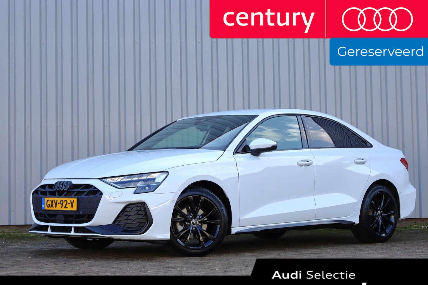 Audi A3 Limousine - 30 TFSI S edition Ultimate black |  Adaptive Cruise | Navigatie | - AutoWereld.nl